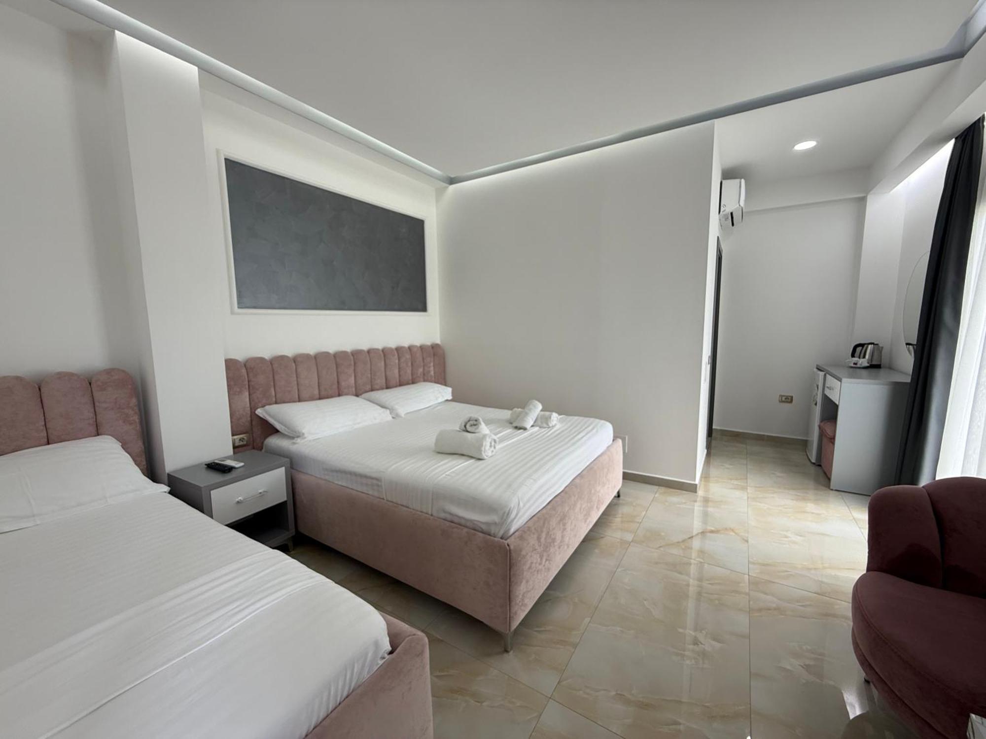Shëngjin Hotel Leodori 1 מראה חיצוני תמונה